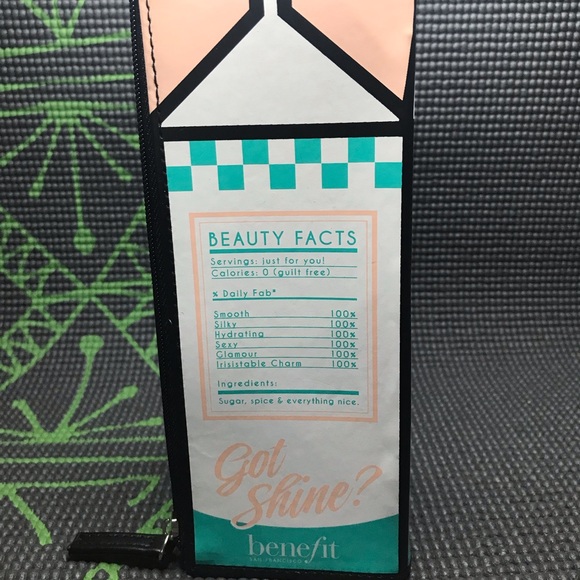Benefit Cosmetics Makeup Bag - Picture 9 of 12
